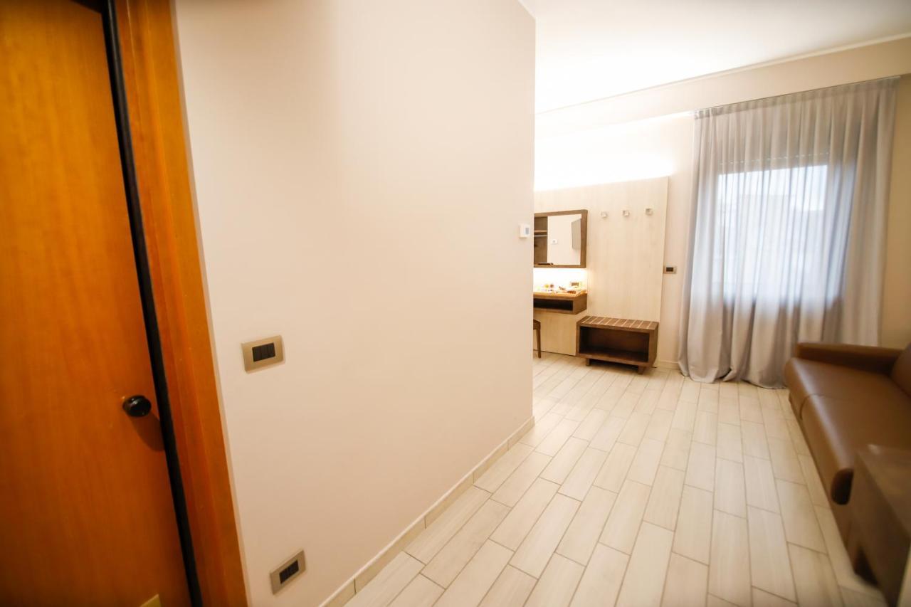 Hotel Diplomatic Torino Esterno foto