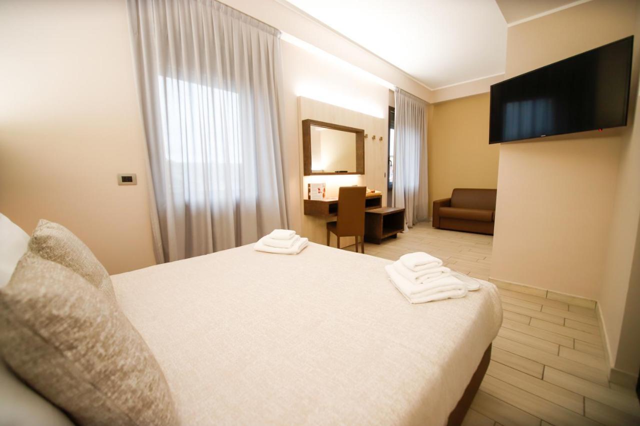 Hotel Diplomatic Torino Esterno foto